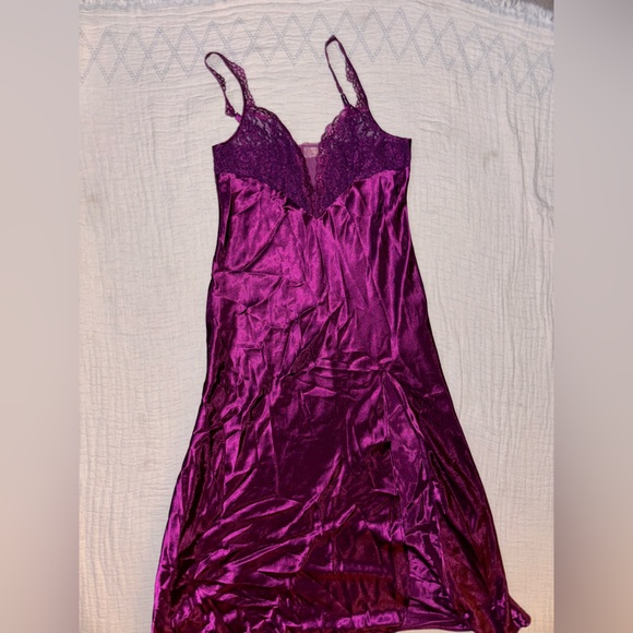 Victorias Secret Gold Label Camisole Nightgown Size M Purple Maxi Lace Sexy Slit - Picture 2 of 10